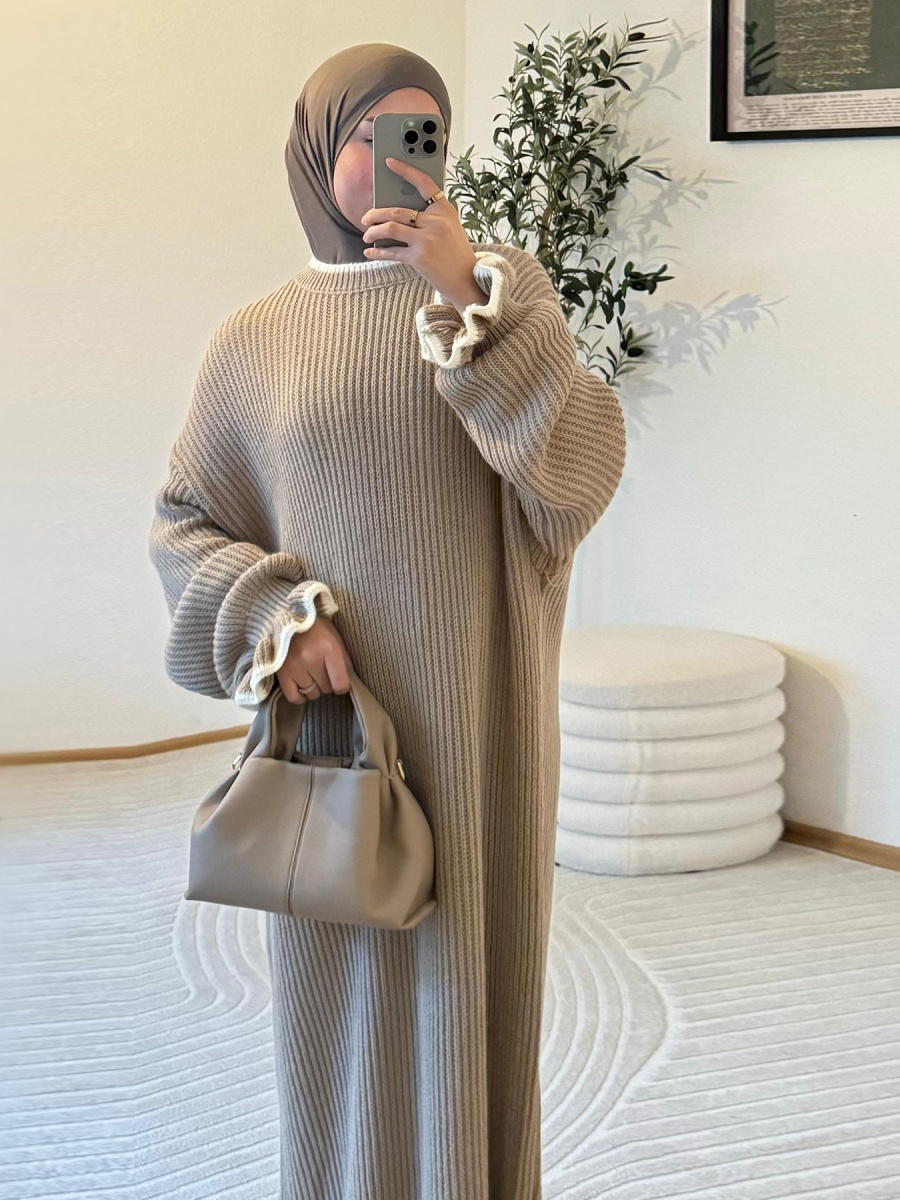 Muslim Women Winter Dubai Abay - Winter Clothing Dubai reseña y precio